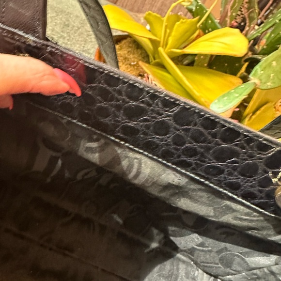 LARGE SALVATORE FERRAGAMO VERA TOTE CROCODILE EMBOSSED BLACK LEATHER GUC - Picture 12 of 16